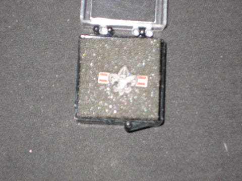 Silver Buffalo Pin, silver fleur-de-lis and r&w bars