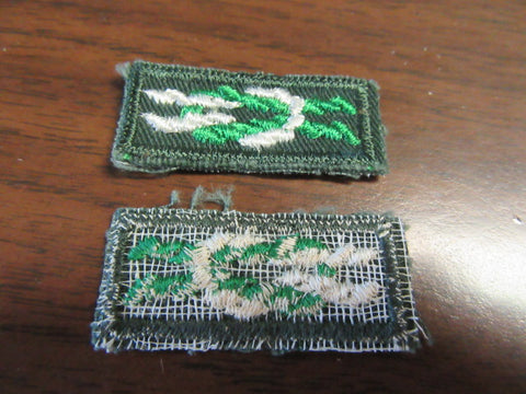 Scouters Key Award Knot, Green Background gauze back